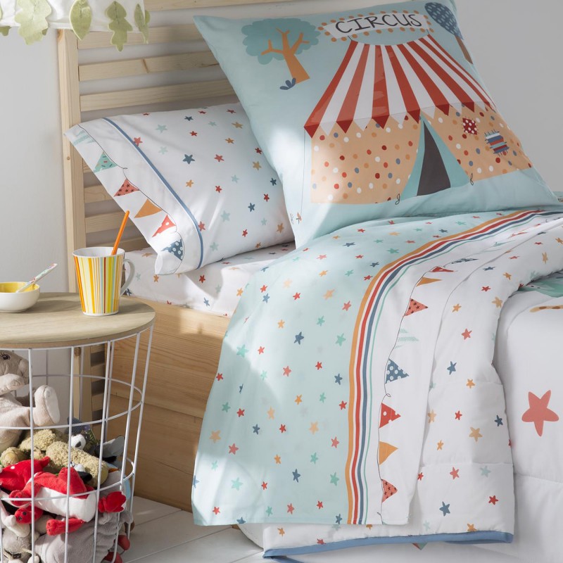 Edredon ajustable infantil Circus de JVR cama 90 o 105 cm